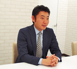 草場勇介
