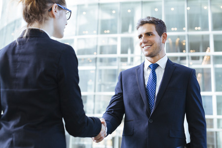 入社の挨拶は第一印象に大きく関わっている?適切な文例までご紹介