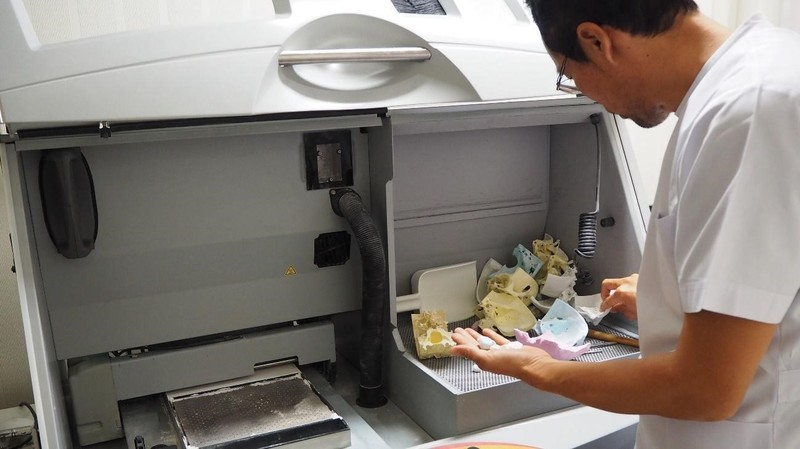大田慎三先生 3Dプリンターによる模型製作の様子