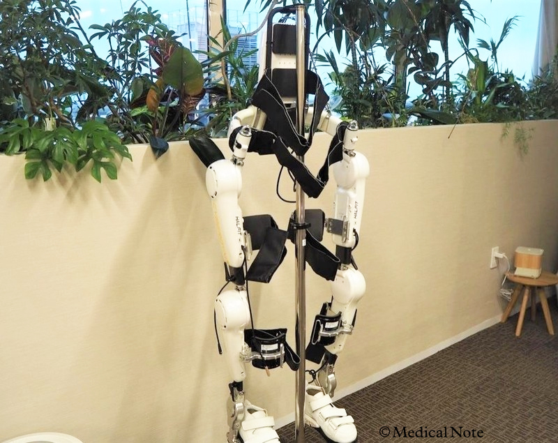 装着型のリハビリロボット
