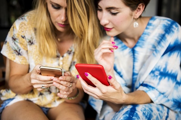 AirDrop(エアドロップ)はAndroidでも使える?やり方や代わりの機能を紹介のイメージ
