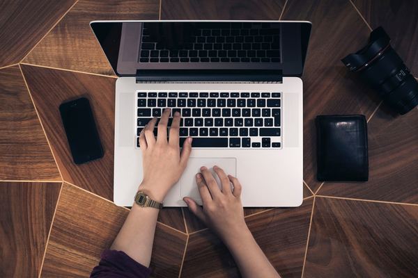 Macのトラックパッドの使い方!トラックパッドの操作性がすごいのイメージ