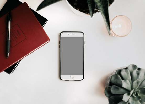 【iPhone/iPad】ロック時にUSBアクセサリを接続する方法!のイメージ