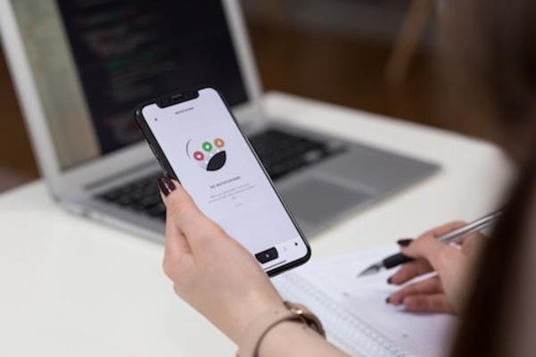 iPhoneのパスコードを6桁から4桁に変更する方法!設定を解説!のイメージ