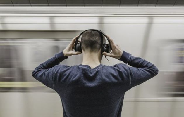 iPhoneをマナーモードにしても音がでるときの原因と対処法のイメージ