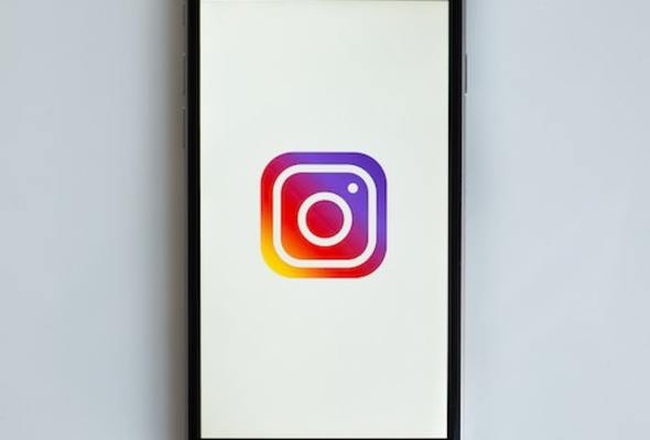 「インスタライブ」で無音になる/音が聞こえないときの対処法を解説!のイメージ