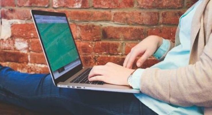 【Zoom】データ通信量は?1GBの目安も解説!のイメージ