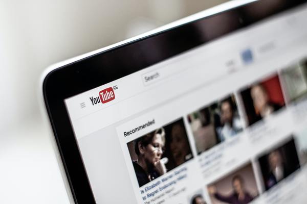 Youtubeのサムネイル画像が表示されない/出ない原因と対処法のイメージ
