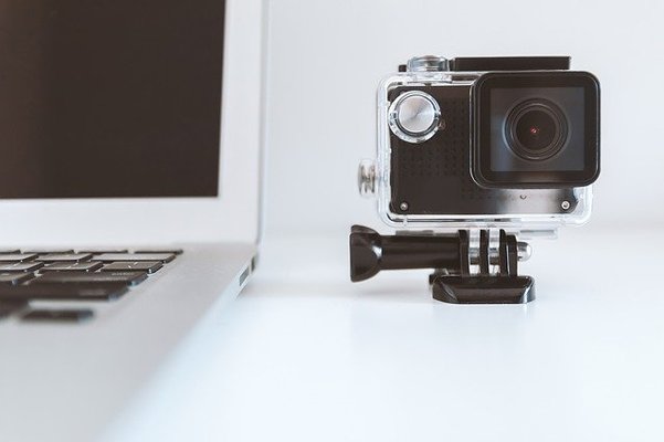 Zoomのビデオ/カメラ設定方法!内蔵カメラから外付けカメラに切り替えるには?のイメージ
