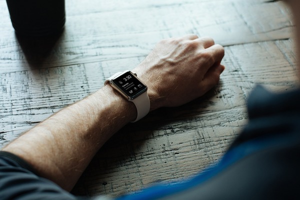 Apple WatchのLINEで返信用の定型文を設定・変更(編集)する方法のイメージ