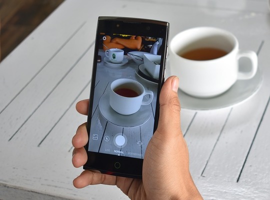 インスタグラムでGIFが利用できない?投稿/DM/ストーリーでの使用法!のイメージ