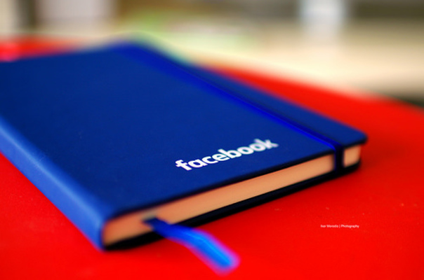 Facebookのシェアボタン設置方法!オリジナルアイコンの共有ボタンを作るのイメージ