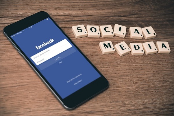 Facebookの公開範囲設定方法!友達の友達や自分までに閲覧制限するやり方を解説!のイメージ