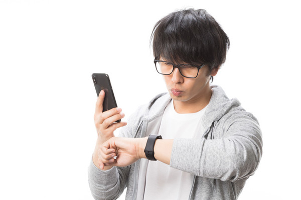 iPhoneのアラームが鳴らない対処法!マナー・おやすみモード目覚ましは鳴る?のイメージ