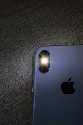 【Android】ライトの点け方・消し方!懐中電灯アイコンが表示されない対処法は?のイメージ