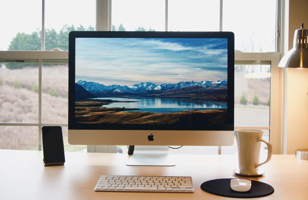 プログラミングにはMacがおすすめ!開発向けのスペックでパソコンを選ぼう!のイメージ