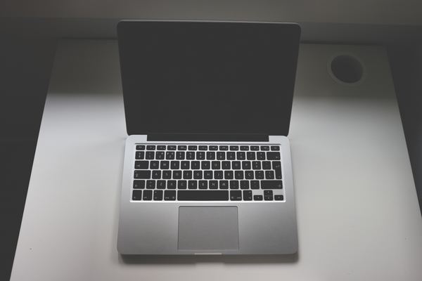 Macが起動しない・真っ暗で電源がつかない場合の対処方を解説!のイメージ