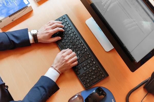 Torrentの使い方!Torrentファイルのダウンロード方法・開き方を解説!のイメージ