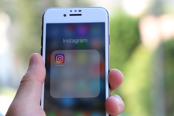 インスタグラムのストーリーで音楽を流す機能「MUSIC」の使い方を解説!のイメージ