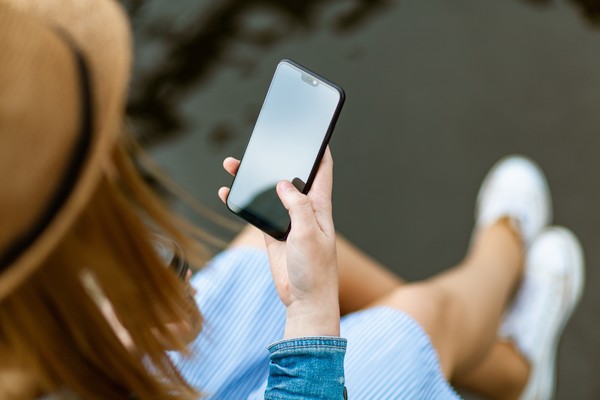 LINEでメッセージを自分に送る方法!メモ代わりに自分宛に送信するには?のイメージ