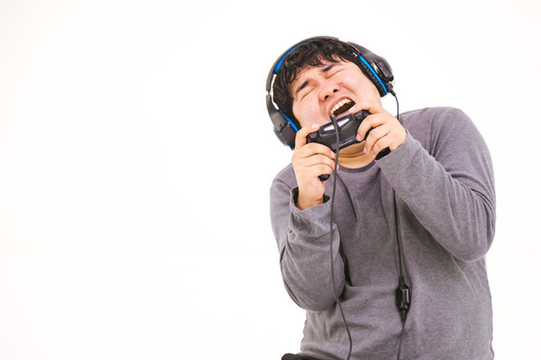 Steamファミリーライブラリシェアリングのやり方!ゲーム・アカウントを複数PCで共有できる!のイメージ