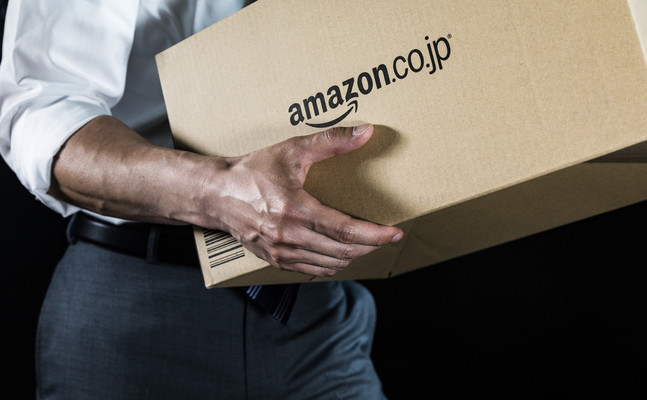 Amazonのコンビニ受け取り方法!ファミマ・ローソンでのやり方を解説のイメージ