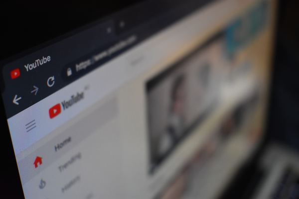 PC版YouTubeアプリをダウンロードして無料で動画を見る方法【Windows10】のイメージ