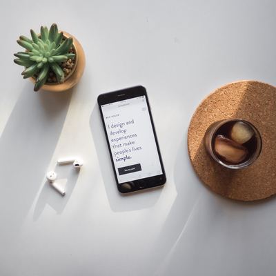 ワイヤレスイヤホンの使い方!iPhone/Androidへの接続方法やおすすめを紹介のイメージ