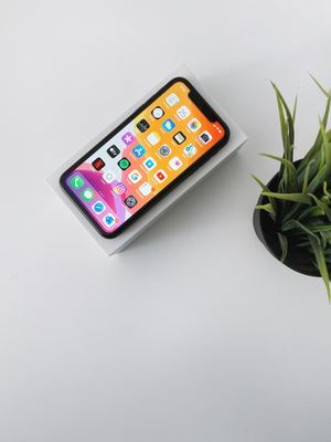 iPhone11が5G未対応である3つの理由と買わない方がいいのかどうかを解説!のイメージ
