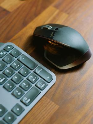 COM Surrogate(dllhost.exe)とは?ウイルス?Windows10で重い時の対処法を解説のイメージ