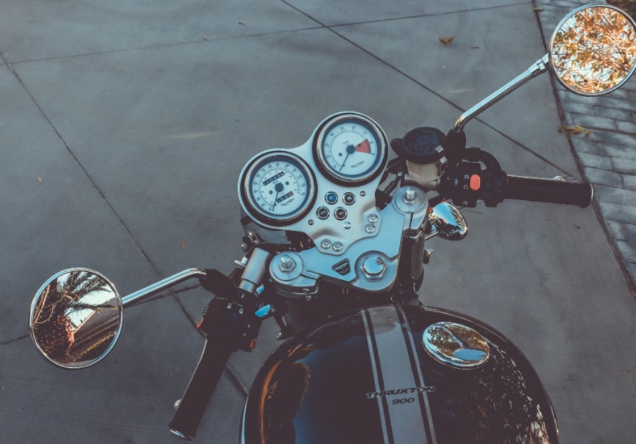 バイク保険を比較!保険料や補償内容は?万一の備えも賢く節約!のイメージ