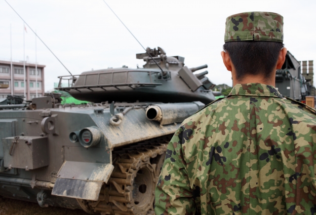 自衛隊への入隊条件を調査!年齢制限や必要な資格・試験は?のイメージ