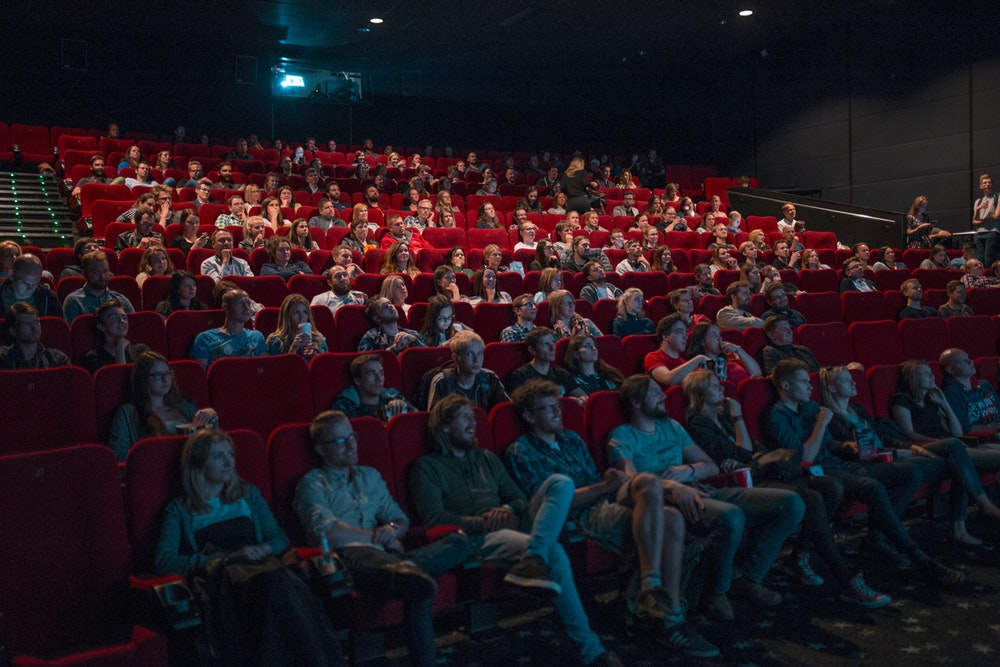 イオンの株主優待で映画観賞券が1000円割引?使い方やルールを解説!のイメージ