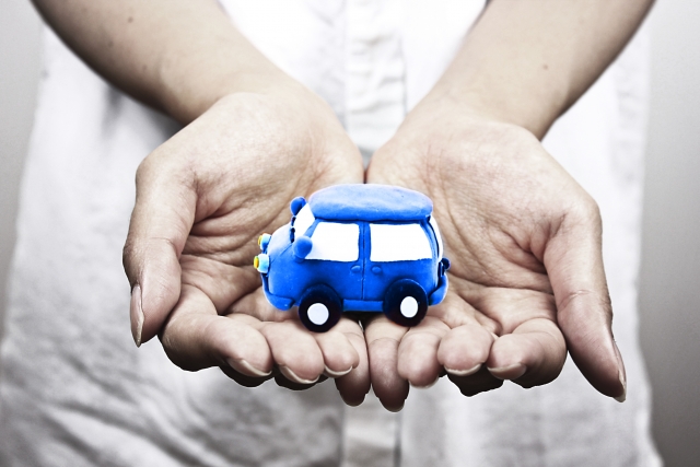 自己破産すると車はどうなる?手放さない方法や購入時のローンも解説!のイメージ