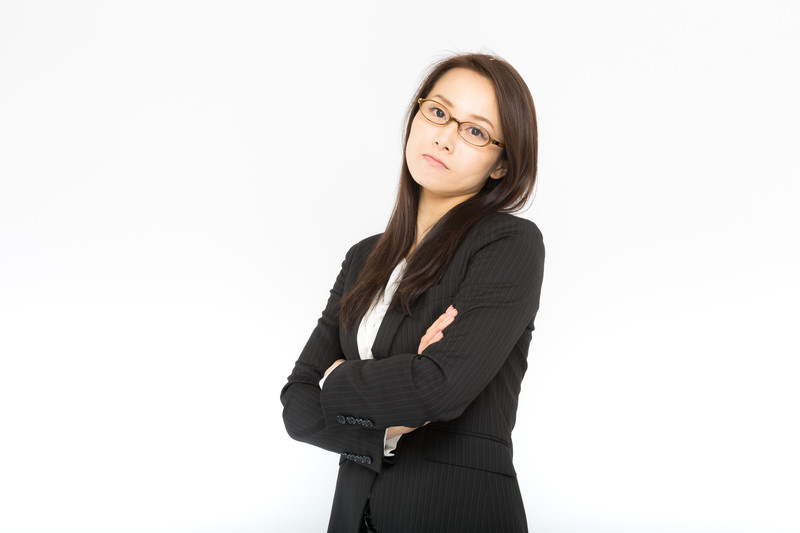 「出向」の意味や目的とは?「左遷」「派遣」「転勤」との違いも解説!のイメージ
