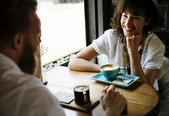 『ホラ吹き』の意味や語源は?『嘘つき』との違い・ホラ吹きの特徴も!のイメージ