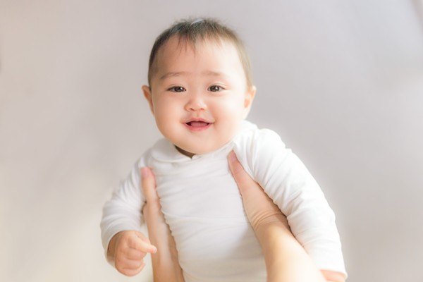 父親が子育てに参加する役割やメリットとは?父親ならではの悩みも!のイメージ