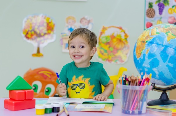 子供の『自分で考える力』を育てるには?親の正しい導き方とNG行動も!のイメージ