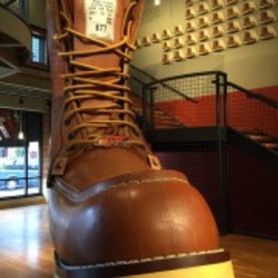 レッドウィング偽物の見分け方!タグや箱に違いは?【875/エンジニア他】のイメージ
