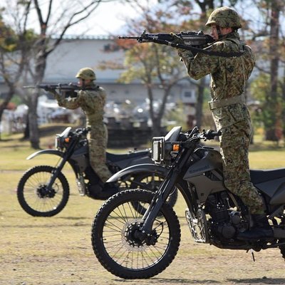 自衛隊の偵察用バイクがやばい!世界の軍用オートバイまとめのイメージ
