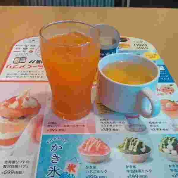 ガストの朝食バイキングのドリンク