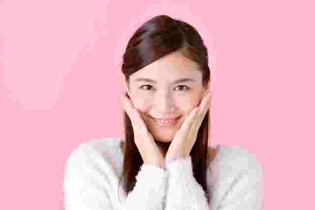 肌が綺麗な女性イメージ