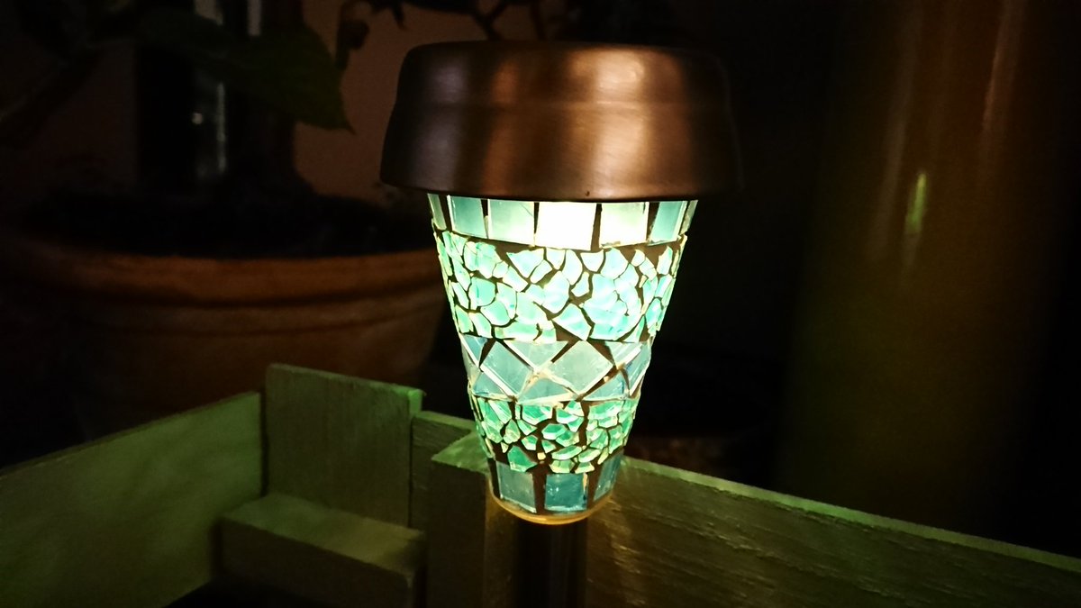 【100均】ダイソー・セリアのソーラーライト20選!リメイクも簡単 お食事ウェブマガジン「グルメノート」 【100均】ダイソー・セリアのソーラーライト20選!リメイクも簡単 お食事ウェブマガジン「グルメノート」