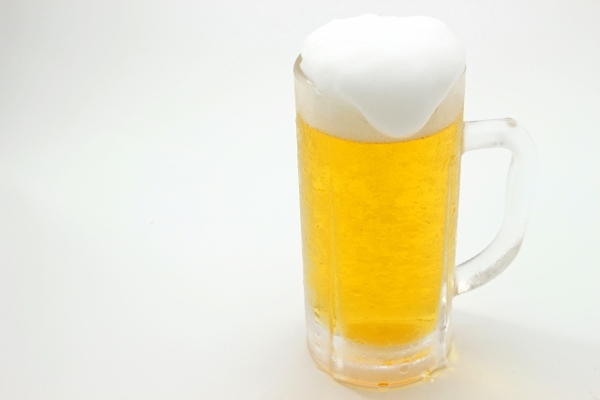 ビールのカロリーと糖質は?太りにくいおすすめの飲み方も紹介!のイメージ