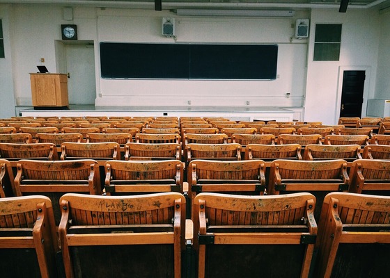 特任助教とは?年収やボーナスや任期・助教やポスドクとの違いを解説のイメージ