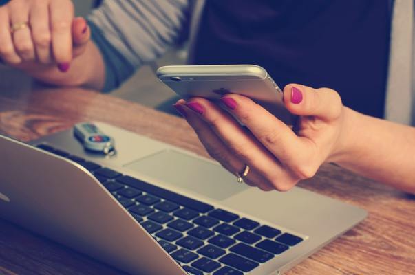 片思いの相手とのLINEの内容や頻度からわかる脈ありサインとは?のイメージ