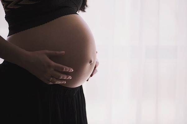 もし彼女が妊娠したら?妊娠させてしまった男性が取るべき行動のイメージ