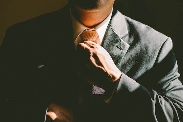 身の引き締まる思いの意味とは?身が引き締まる思いですなどの例文を紹介のイメージ