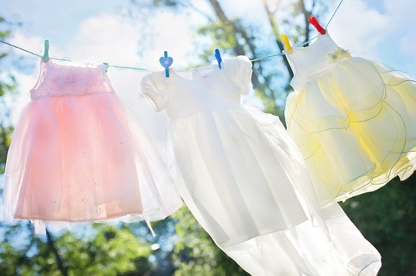 洋服のシワを伸ばす方法!アイロンなしで衣類のシワの取り方とは?のイメージ
