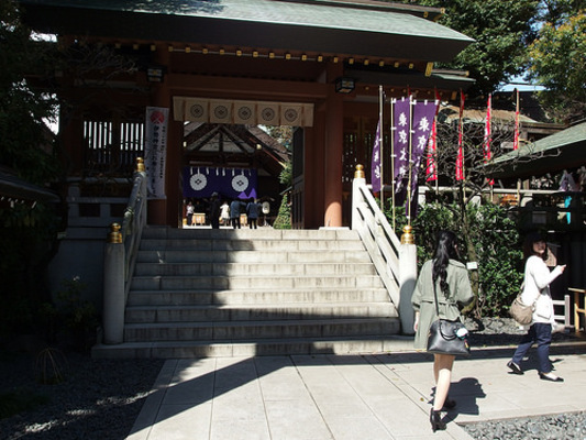 東京大神宮のお守りの効果は？縁結び鈴蘭守りなど人気でおすすめのお守りを紹介のイメージ